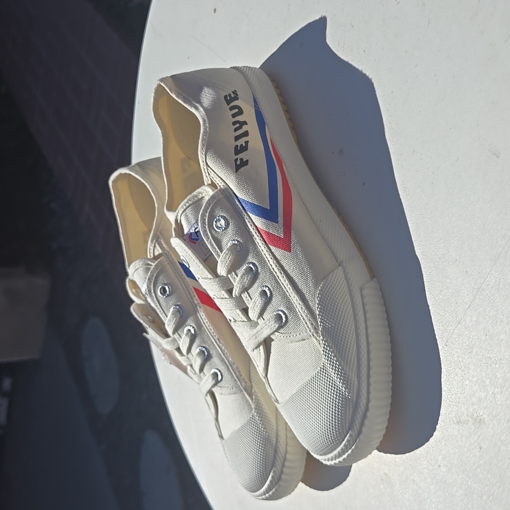 Feiyue 1920 low. size 10 men's. NWT